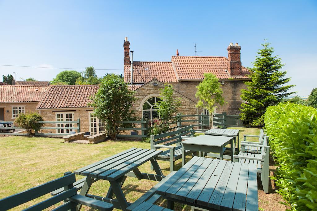 Hotel The Woodhouse Arms Grantham Exterior foto
