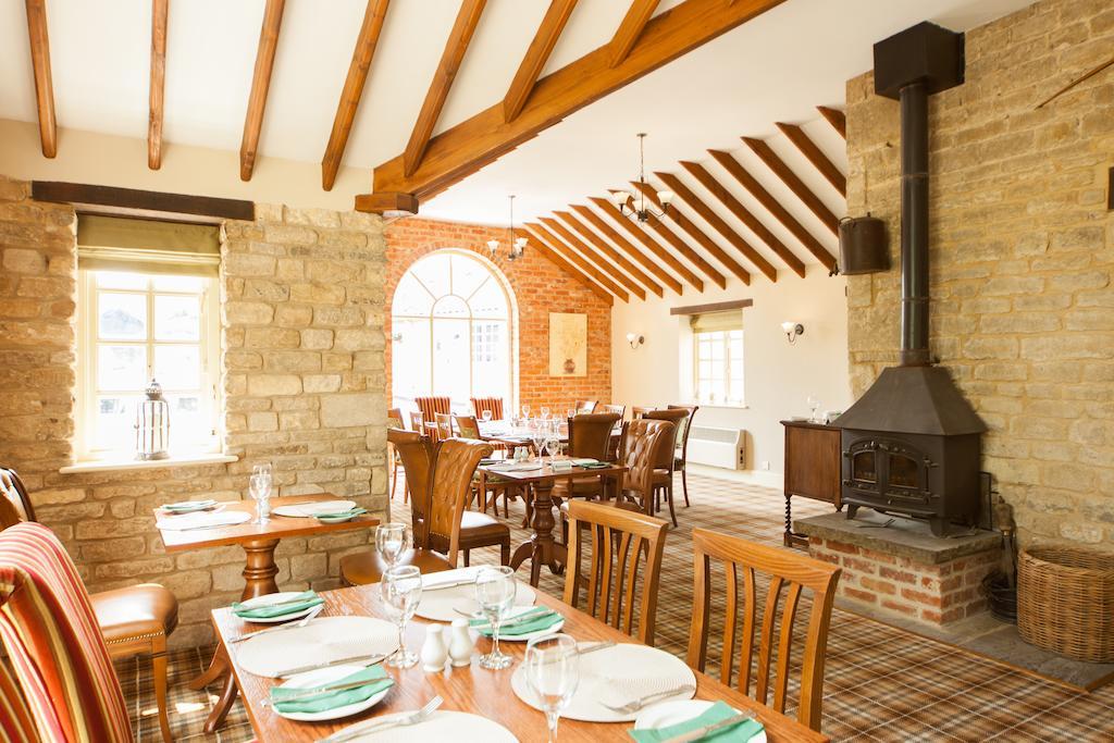 Hotel The Woodhouse Arms Grantham Exterior foto